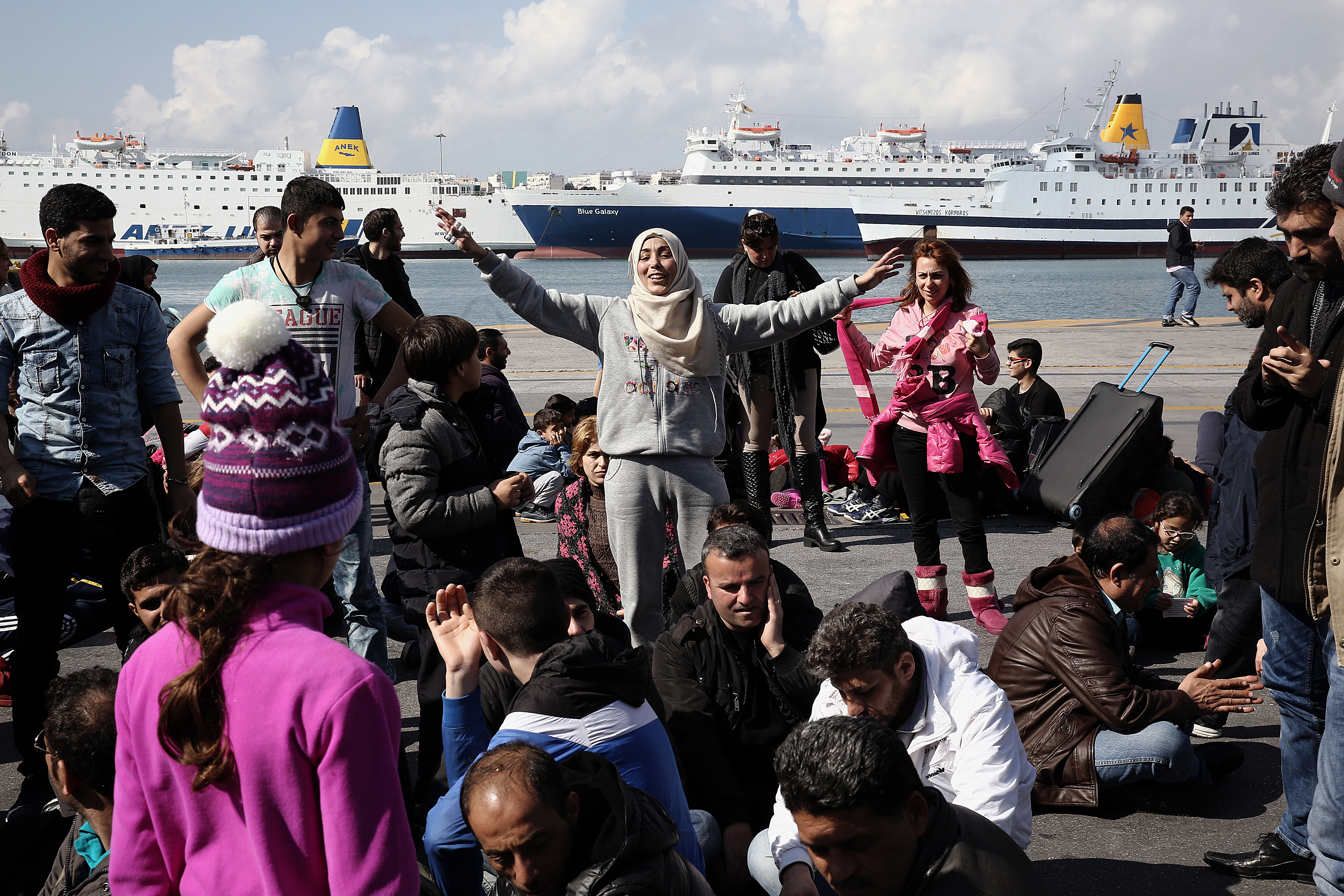 Σύσκεψη για τη διαχείριση των προσφυγικών ροών στον Πειραιά