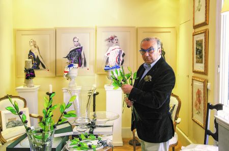 Δημήτρης Τσίτουρας: «Οταν με ρωτάνε τι πουλάω, λέω “καλούς τρόπους”»