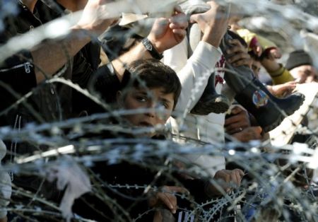 Ασφυξία στην Ειδομένη με 6.000 πρόσφυγες εγκλωβισμένους στα σύνορα