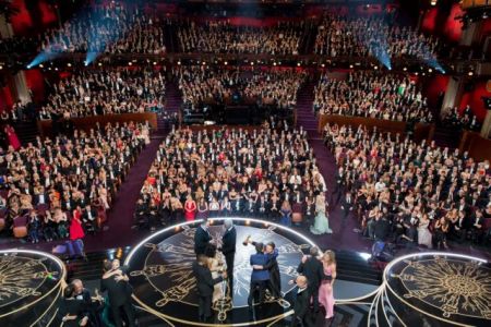 Η εφημερίδα του Βατικανού συγχαίρει το «Spotlight»