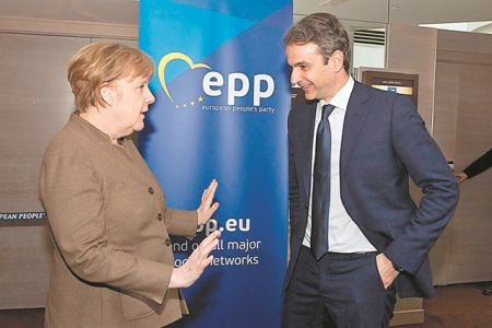 Αναγνωριστική πτήση σε Παρίσι, Βερολίνο, Χάγη