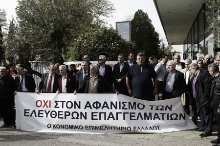 Φοροτεχνικοί – λογιστές: Αποχή έως τις 18 Απριλίου
