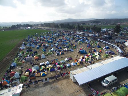 Ανησυχία Κομισιόν για την κατάσταση στα σύνορα Ελλάδας-πΓΔΜ