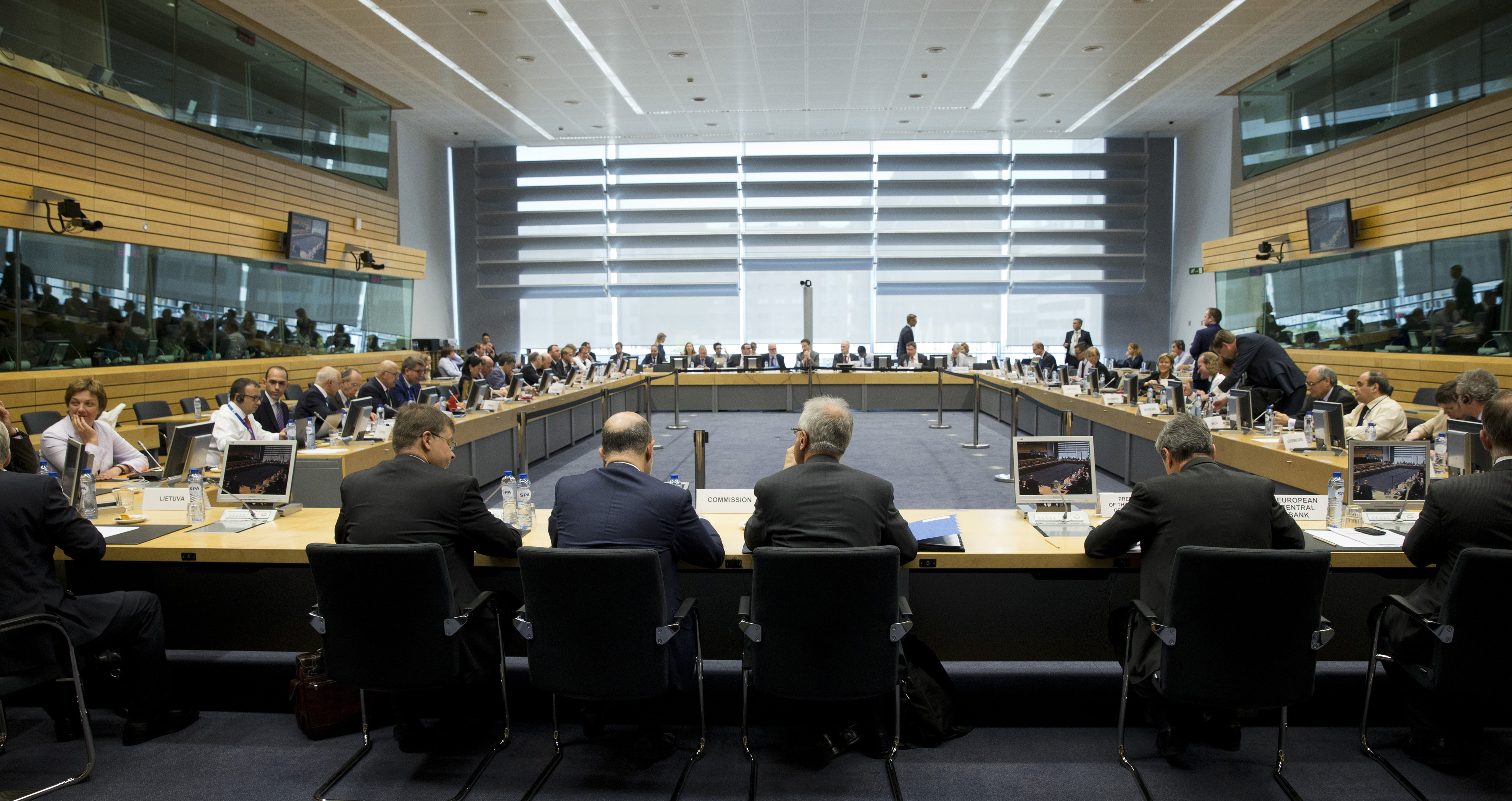 Europe and IMF meet in Brussels to debate solutions for Greece