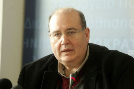 Είκοσι χιλιάδες μόνιμους διορισμούς ζητά το υπουργείο Παιδείας