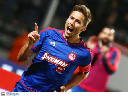 Φουστέρ: «Δεν έχω ακόμη ενημέρωση για νέο συμβόλαιο»