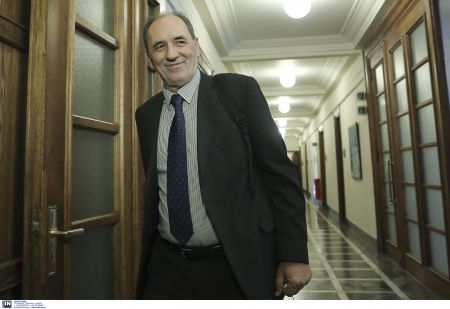 Διυπουργική υπό Σταθάκη για την  εξωστρέφεια της ελληνικής οικονομίας