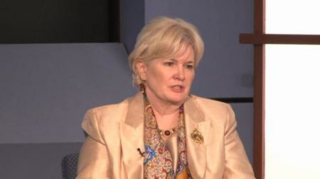 Ντέμπορα Γουίνς-Σμιθ: «Ανοίξτε τις αγορές, σκοτώστε τη γραφειοκρατία»