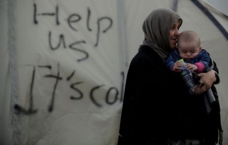 Over 12,500 refugees remain stranded at the border in Idomeni