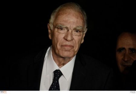 Πρόωρες εκλογές προέβλεψε ο Βασίλης Λεβέντης