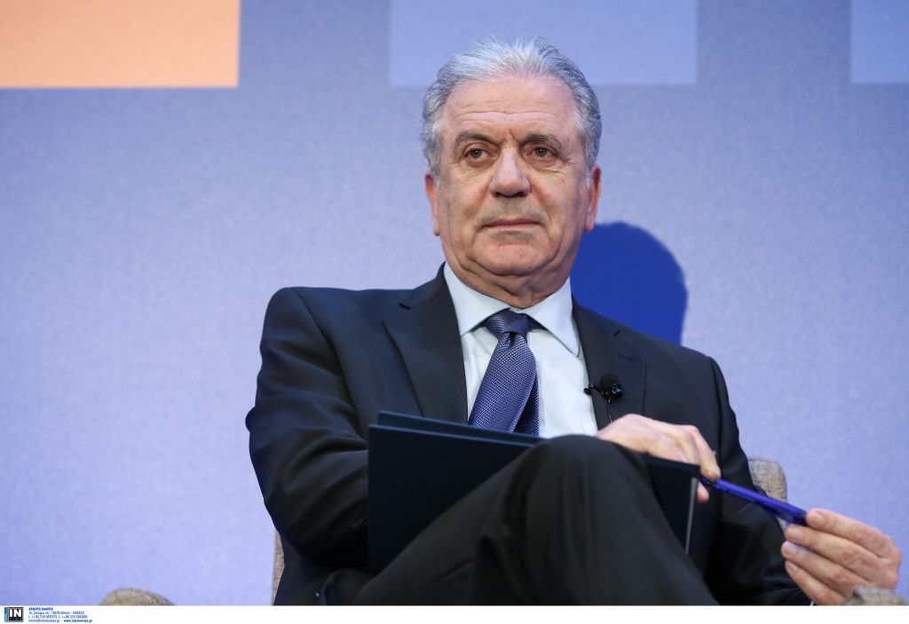 Αβραμόπουλος: Αν δεν δουλέψει η μετεγκατάσταση προσφύγων, το σύστημα θα καταρρεύσει