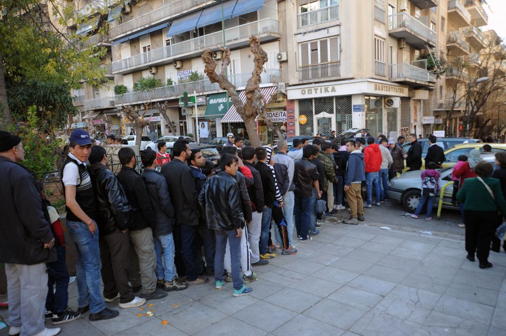 Σε Σχιστό και Ελληνικό οι μετανάστες από την πλατεία Βικτωρίας