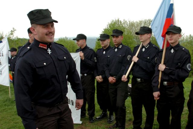 Πολιτική αστάθεια και το φάντασμα του Χίτλερ πάνω από τη Σλοβακία