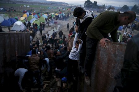 Le Figaro: Οριστικό κλείσιμο των συνόρων των Βαλκανίων