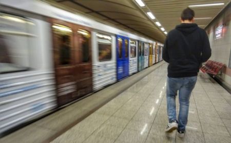 Metro, electric railway and tram employees continue strike actions