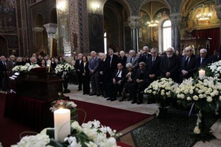 Ο πνευματικός κόσμος αποχαιρέτησε τον Παναγιώτη Τέτση