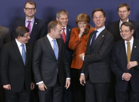 Die Welt: Μυστική συμφωνία Μέρκελ-Ρούτε με Τουρκία για το προσφυγικό