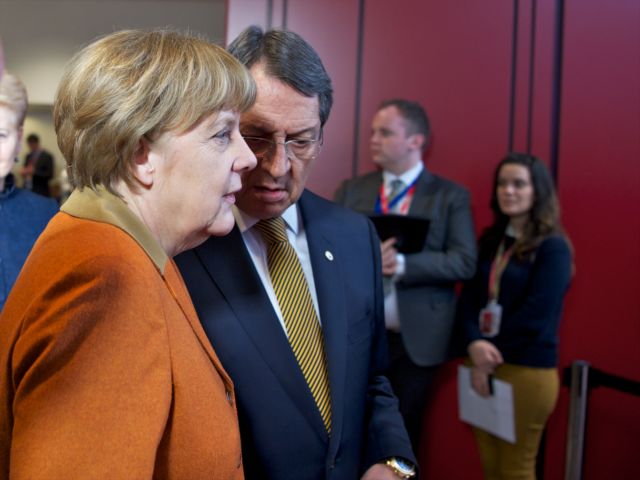 Ικανοποίηση Αναστασιάδη για τις επαφές του στις Βρυξέλλες