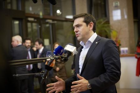 Διαπραγμάτευση και προσφυγικό στο επίκεντρο σύσκεψης υπό τον Πρωθυπουργό