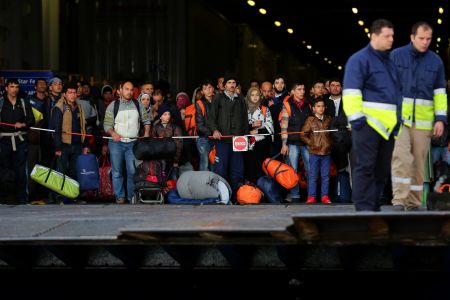 Συλλήψεις μεταναστών με πλαστά στοιχεία σε Μυτιλήνη και Πειραιά