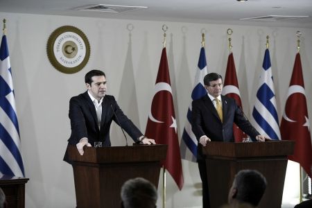 Βουλή: Στις αρμόδιες επιτροπές ως κατεπείγον το νομοσχέδιο για το προσφυγικό
