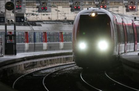 Ένοπλοι πράκτορες με πολιτικά στα τρένα της Γαλλίας