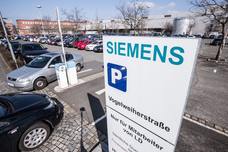 Στον αέρα η πρόταση Τσίπρα για τη Siemens | tovima.gr