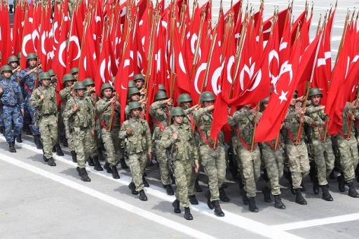 Τουρκία: Ακόμη 5,3 δισ. ευρώ σε στρατιωτικές δαπάνες