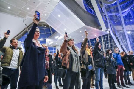 Οι καταναλωτές δεν γοητεύονται πια από τα smartphones