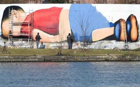 Φρανκφούρτη:Τεράστιο γκράφιτι για τον μικρό σύρο πρόσφυγα Αϊλάν