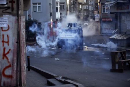 Δακρυγόνα σε διαδήλωση στη μνήμη του Μπερκίν Ελβάν στην Τουρκία