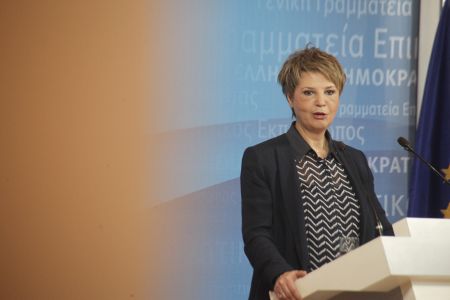 Γεροβασίλη: Κλείνοντας τα σύνορα, κλείνουμε μέσα και τον εχθρό μας