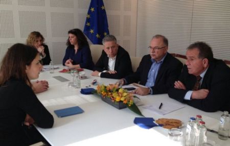 Παπαδημούλης στο πλευρό Μουζάλα: «Δεν είναι ώρα για παραιτήσεις»