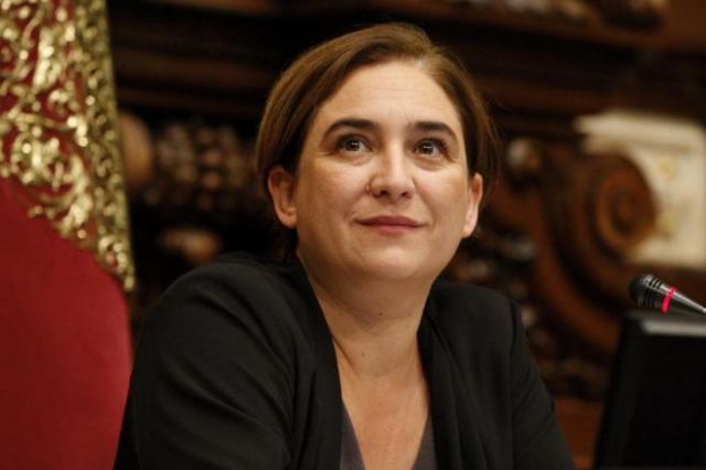 Η Βαρκελώνη υποδέχεται 100 πρόσφυγες από την Ελλάδα