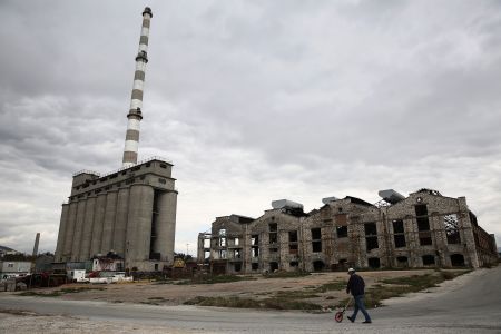 Μπήκαν οι μπουλντόζες στα Λιπάσματα