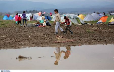 Ειδομένη: Πέντε ασυνόδευτα προσφυγόπουλα μένουν σε Α.Τ.