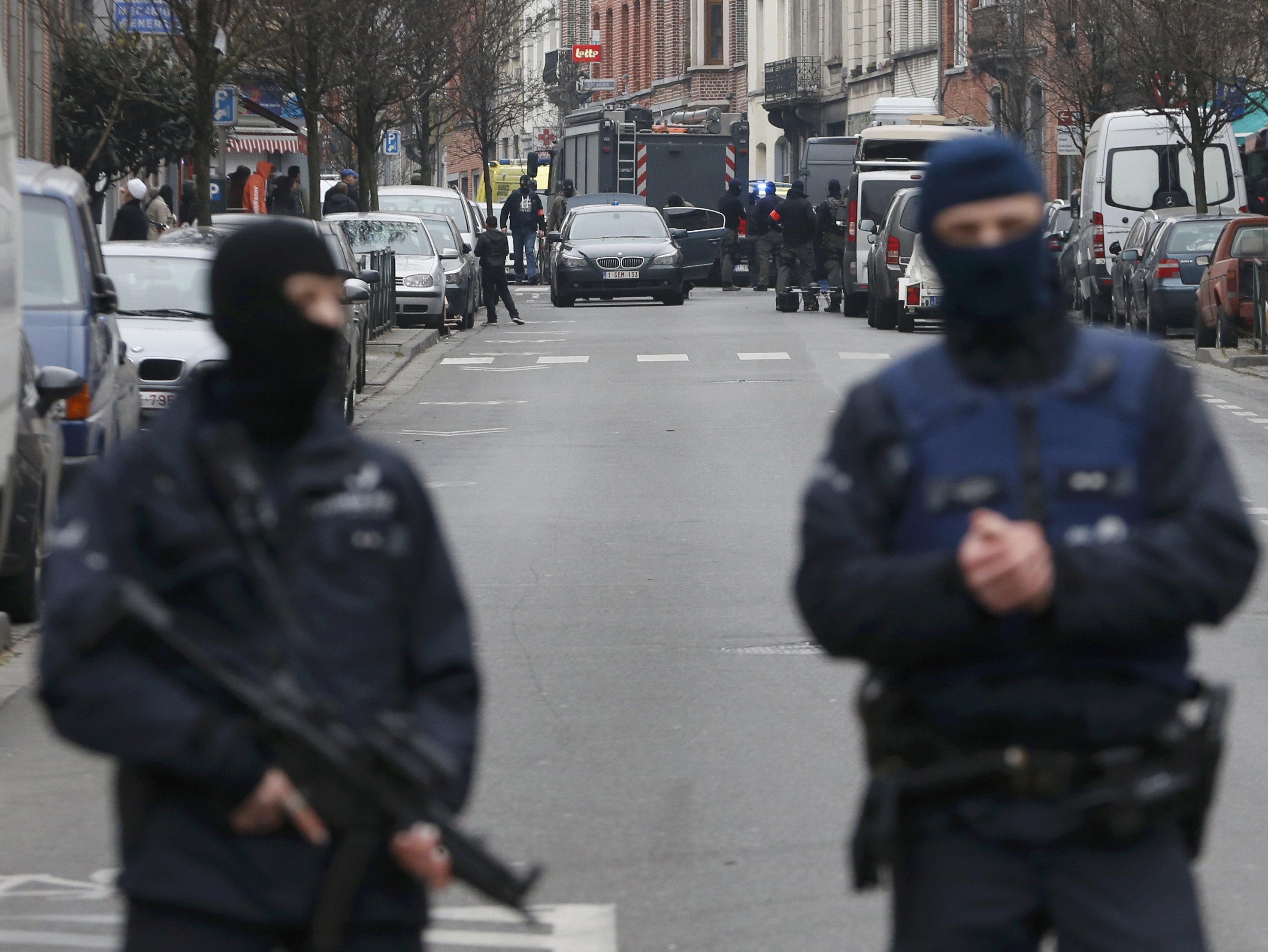 Βέλγιο: Στα χέρια των Αρχών ο μακελάρης του Παρισιού σε έφοδο στις Βρυξέλλες – Ικανοποίηση Ολάντ, Ομπάμα