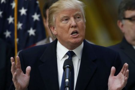 Τραμπ: Οι μουσουλμάνοι να «καρφώνουν» υπόπτους για τρομοκρατία