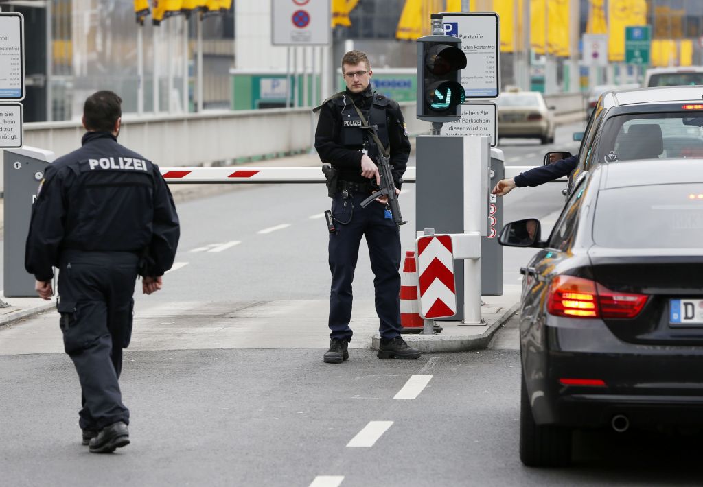 Νεκρός ο ένοπλος που άνοιξε πυρ σε συγκρότημα κινηματογράφων κοντά στη Φρανκφούρτη