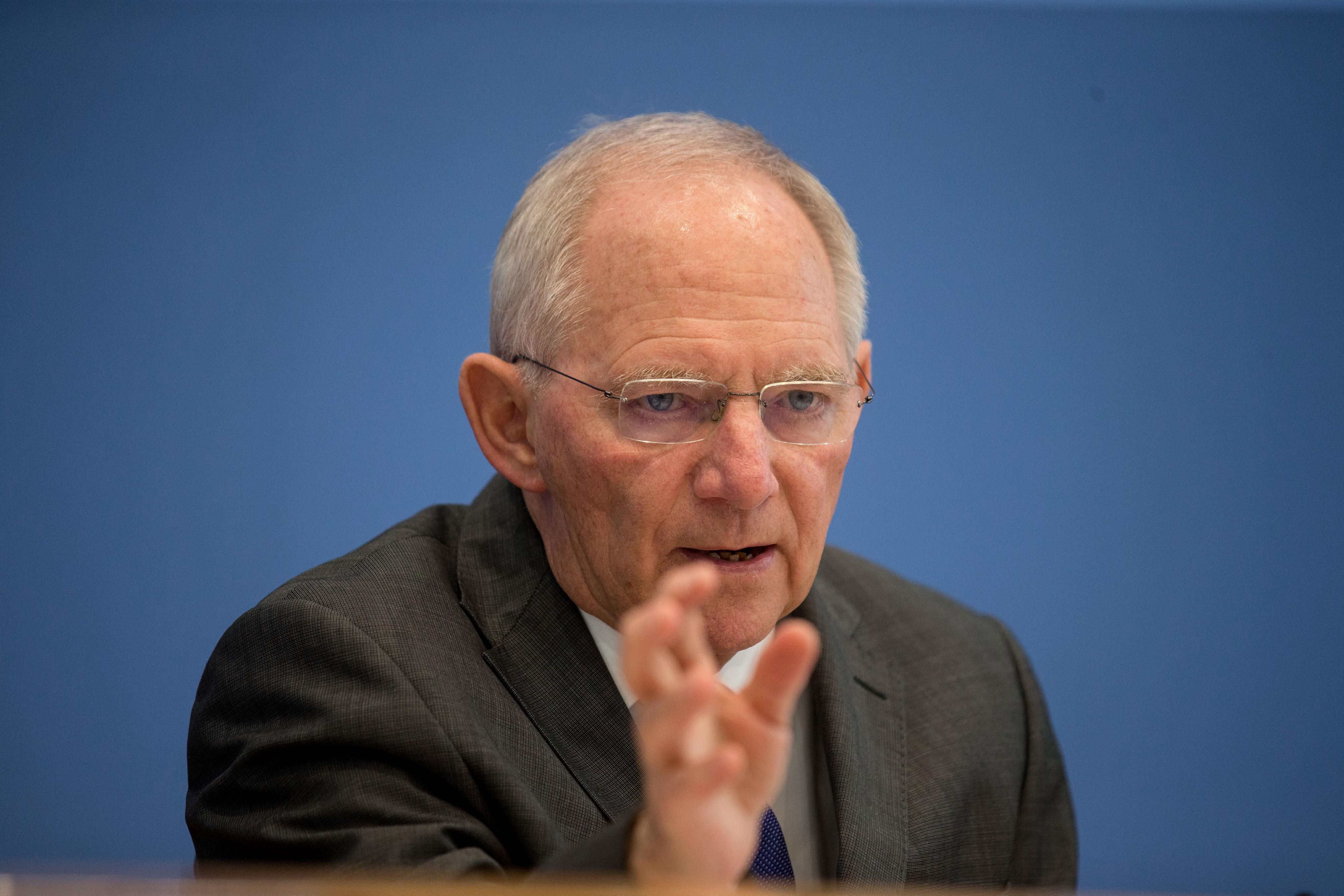 Η «ελληνική άνοιξη» του Βόλφγκανγκ Σόιμπλε – «Δεν επείγει το ζήτημα του χρέους για την Ελλάδα»