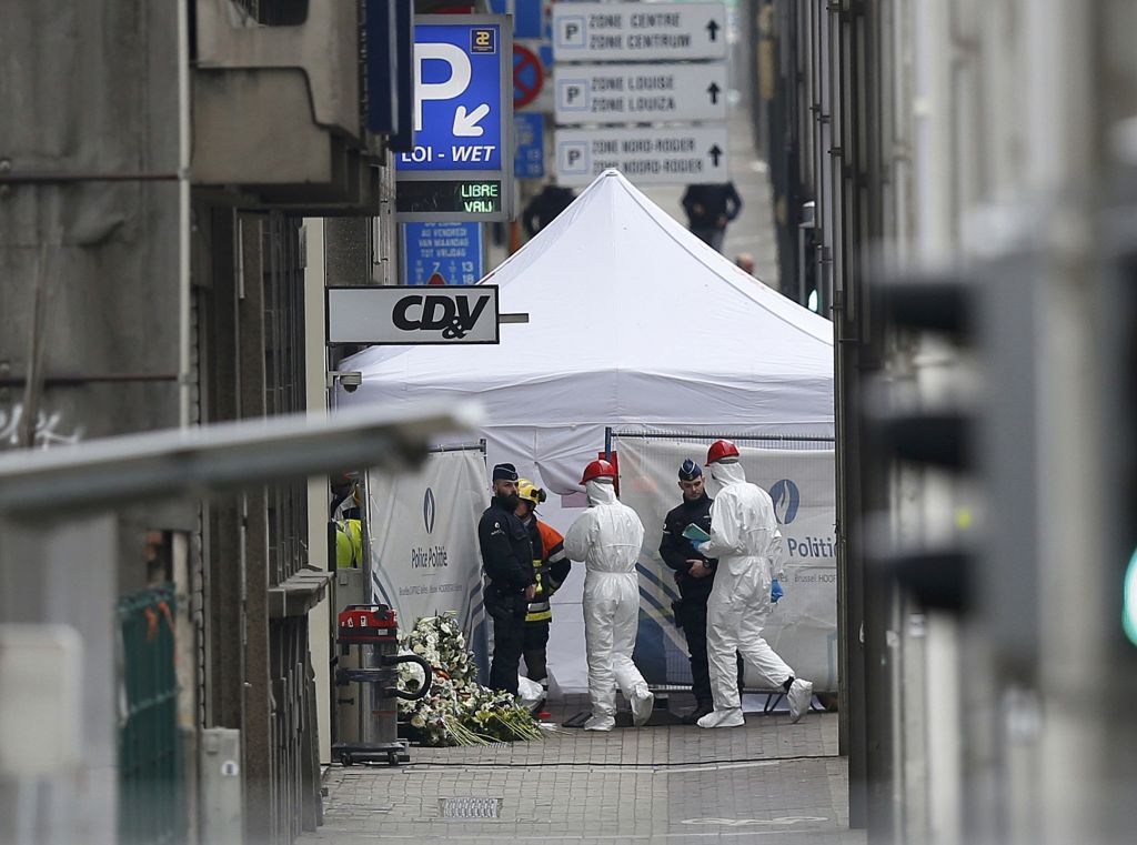 Βρυξέλλες: Συνεργό είχε και ο «καμικάζι» αυτοκτονίας στο μετρό – Άγνωστο αν είναι νεκρός ή διαφεύγει