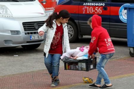 Περισσότεροι από 50.000 οι πρόσφυγες και μετανάστες στην Ελλάδα