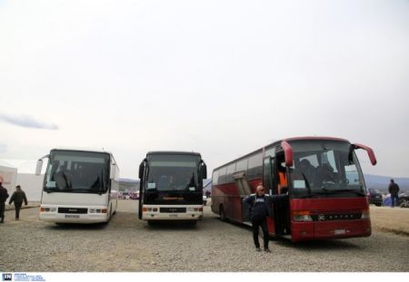 Τρία λεωφορεία έχουν αναχωρήσει από την Ειδομένη