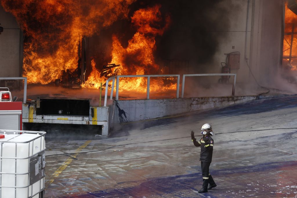 Πυρκαγιά στην Druckfarben στον Ασπρόπυργο