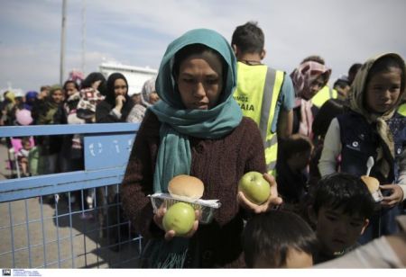 Θύματα παραπληροφόρησης οι πρόσφυγες στον Πειραιά