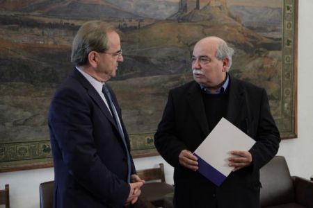 Η οικονομία θα επιστρέψει στην ανάπτυξη στο β΄εξάμηνο του 2016