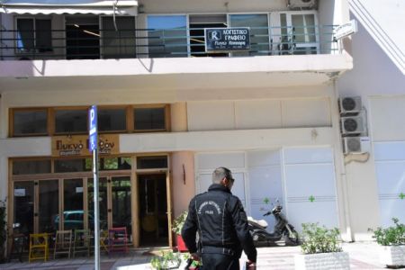 Ναύπλιο: Ισχυρή έκρηξη σε πολυκατοικία που στεγάζονται γραφεία