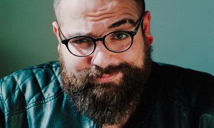 Ο Σύρος κωμικός που έχει κατακτήσει τους Γερμανούς