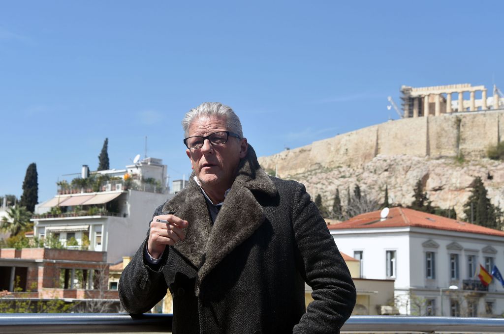 μ.φ.* (*μετά τον Φαμπρ ή μετά το φιάσκο)