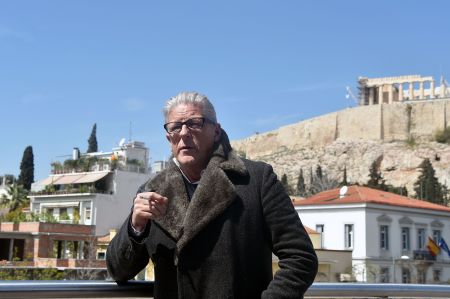 μ.φ.* (*μετά τον Φαμπρ ή μετά το φιάσκο)